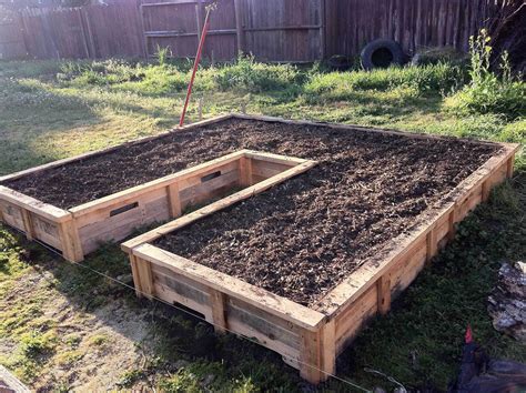 菜床|搭建菜床很容易 不用弯腰就可以养花种菜啦 DIY garden bed is so。